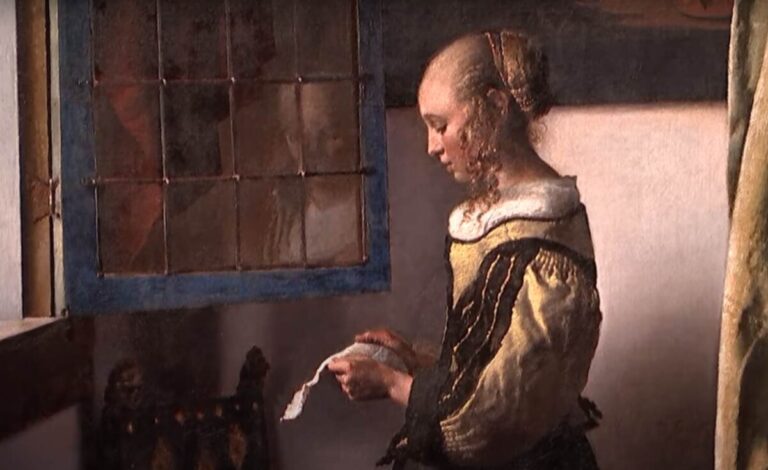 „Ona je otvorila pismo koje je pronašla u fioci i shvatila da njen život nikada više neće biti isti…”