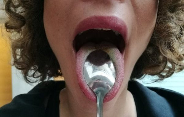 SVIMA JE TAČNO REKLO: Držite 60 sekundi kašiku na jeziku i saznajte da li ste bolesni!