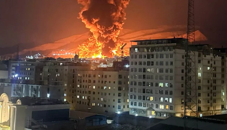 AMERIKA SPREMA OPERACIJU VIJEKA U IRANU! Tramp najavio žestoku eskalaciju, hoće da izvlači URANIJUM: “Daće nam nuklearnu prašinu” (FOTO, VIDEO)