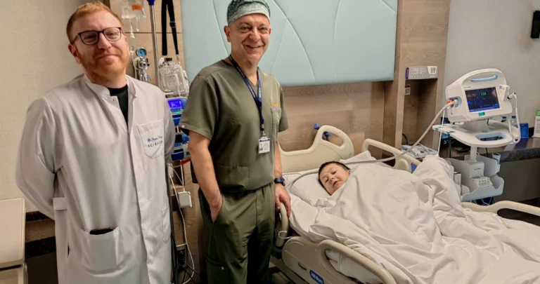 Hrabri dječak uspješno je operisan po peti put: Vedator je u salu išao sa osmijehom na licu