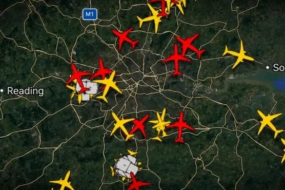 Drama iznad Londona! Devet aviona proglasilo uzbunu: Objavljeni prvi snimci haosa